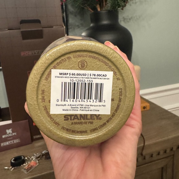 Stanley Camouflage Tumbler with Handle - Picture 6 of 13